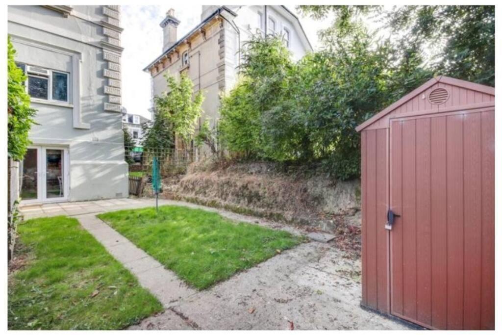 Central 2 Bedroom Garden Flat With Free Parking Royal Tunbridge Wells Exterior foto
